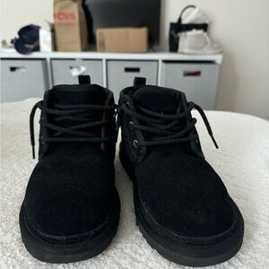 Women black laced uggs